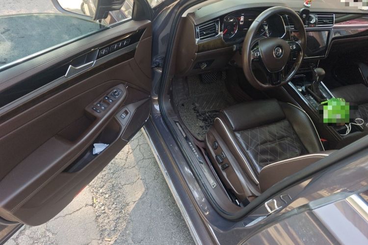 Used Volkswagen Phideon 2018 Revised Version 380TSI Two-Wheel-Drive Flagship Edition Interior 3