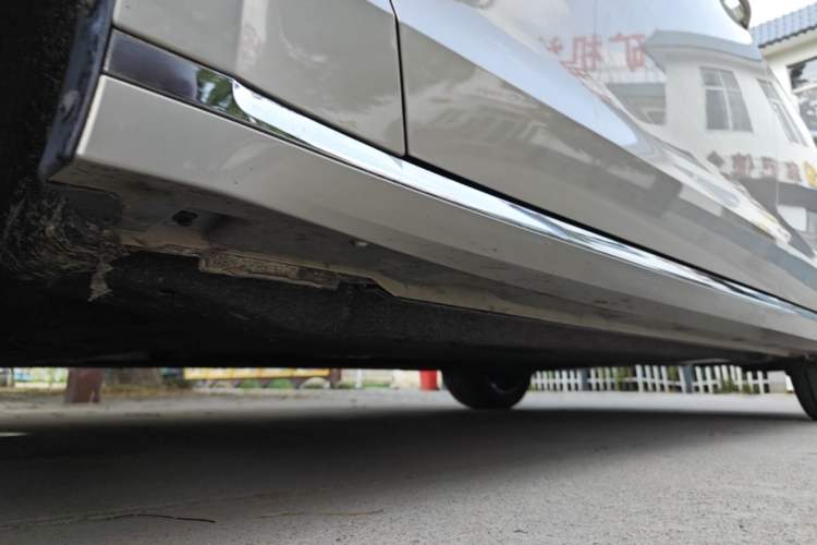 Used Volkswagen Phideon 2018 Revised Version 380TSI Two-Wheel Drive Business Edition Left Side Sill