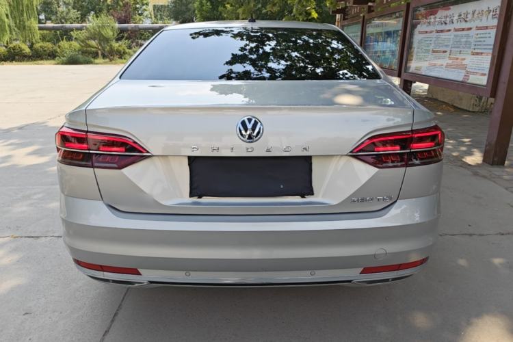 Used Volkswagen Phideon 2018 Revised Version 380TSI Two-Wheel Drive Business Edition Rear