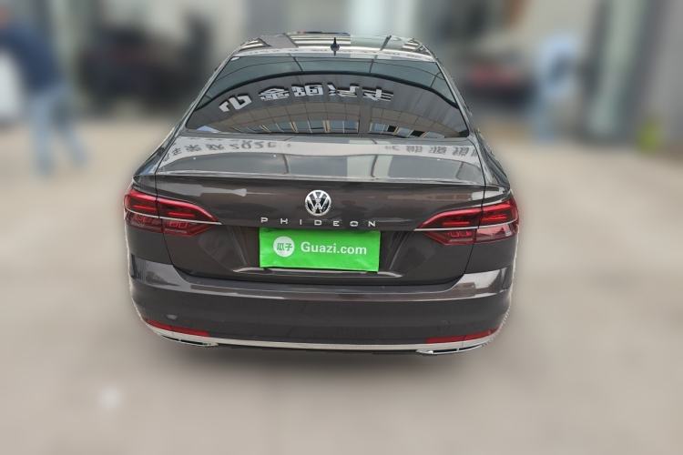 Used Volkswagen Phideon 2018 Revised Version 380TSI Two-Wheel Drive Business Edition Rear