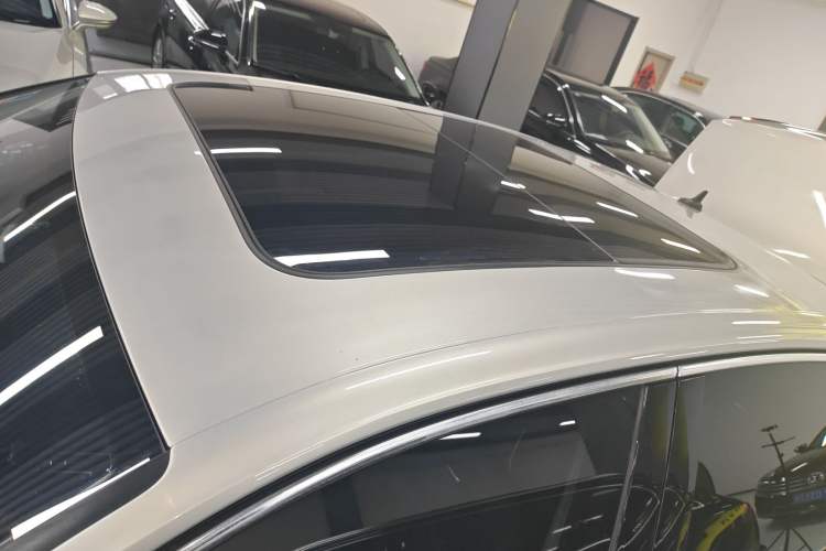 Used Volkswagen Phideon 2018 380TSI Two-Wheel-Drive Flagship Edition Roof