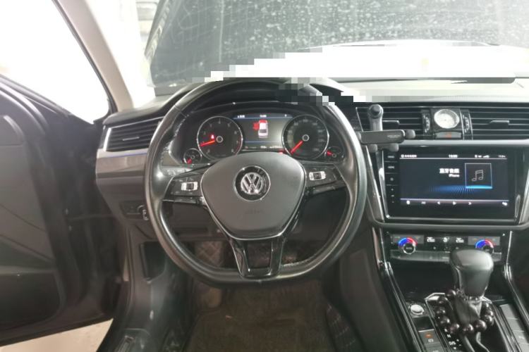 Used Volkswagen Phideon 2018 Revised Version 380TSI Two-Wheel Drive Business Edition Steering Wheel
