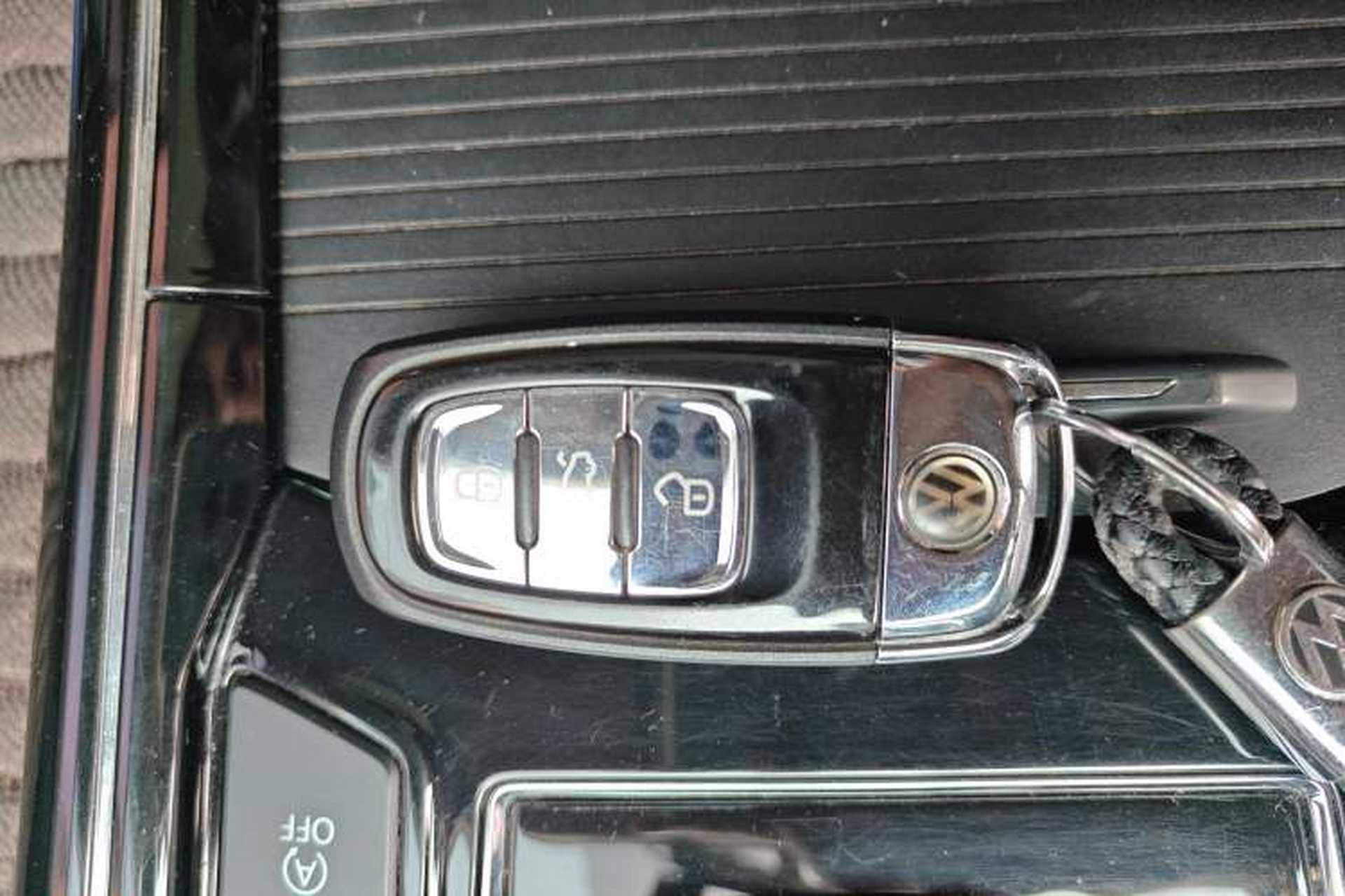 Used Volkswagen Phideon 2018 380TSI Two-Wheel Drive Business Edition Vehicle Key