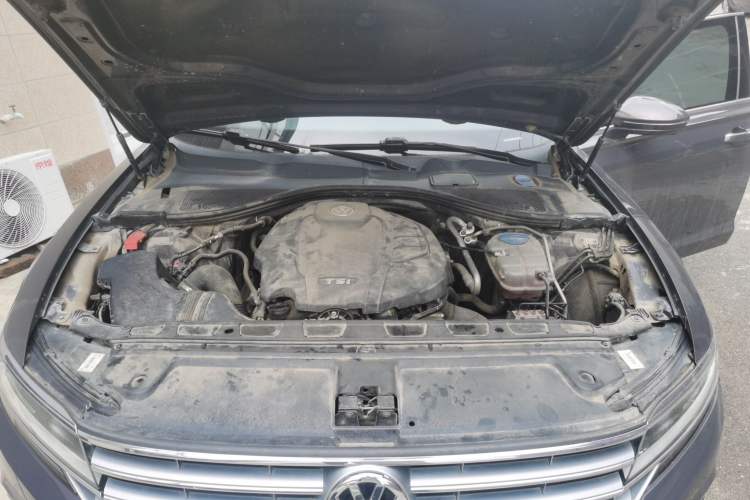 Used Volkswagen Phideon 2018 Revised Version 380TSI Two-Wheel Drive Business Edition Engine Bay