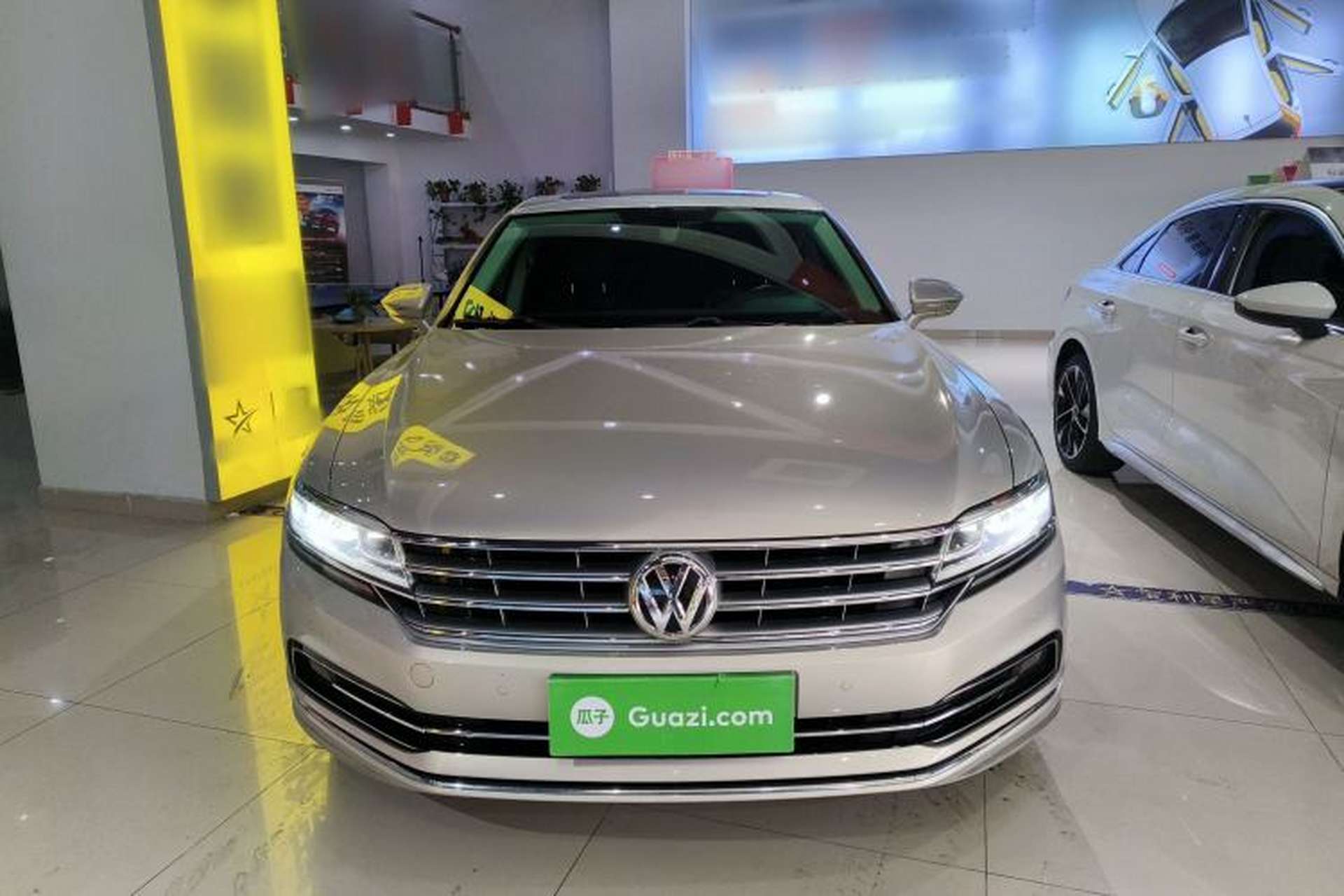 Used Volkswagen Phideon 2018 Revised Version 380TSI Two-Wheel Drive Business Edition Exterior 1