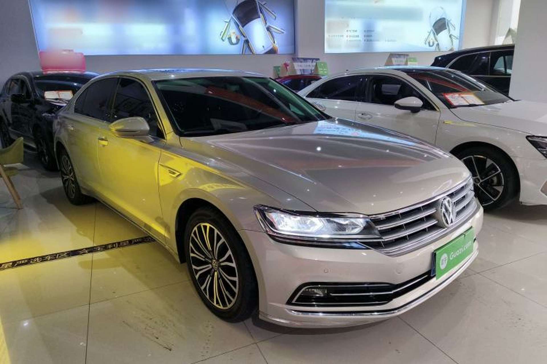 Used Volkswagen Phideon 2018 Revised Version 380TSI Two-Wheel Drive Business Edition Exterior 2