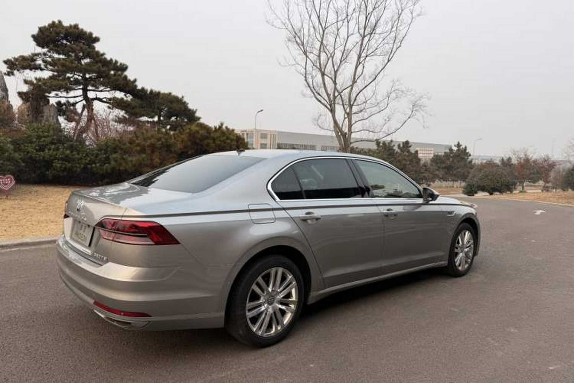 Used Volkswagen Phideon 2018 Revised Version 380TSI Two-Wheel-Drive Flagship Edition Exterior 3