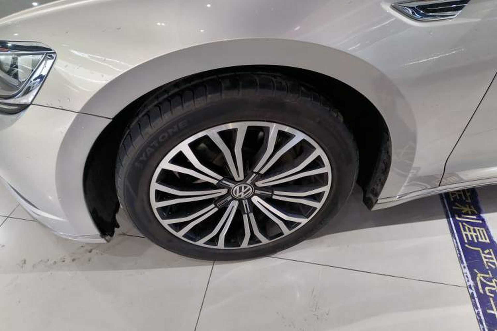 Used Volkswagen Phideon 2018 Revised Version 380TSI Two-Wheel Drive Business Edition Exterior 7
