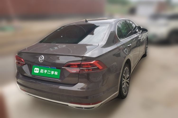 Used Volkswagen Phideon 2018 Revised Version 380TSI Two-Wheel Drive Business Edition Rear Right 45 Deg