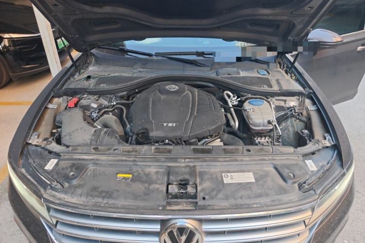 Used Volkswagen Phideon 2018 Revised Version 380TSI Two-Wheel Drive Business Edition Engine Bay