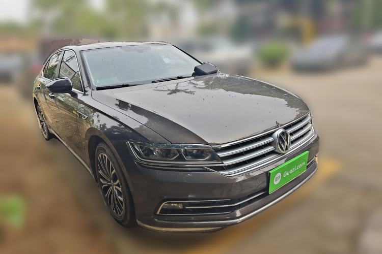 Used Volkswagen Phideon 2018 Revised Version 380TSI Two-Wheel Drive Business Edition Front Right 45 Deg
