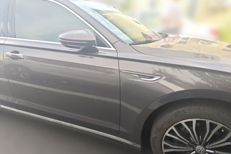 Used Volkswagen Phideon 2018 Revised Version 380TSI Two-Wheel Drive Business Edition Front Right 45 Deg