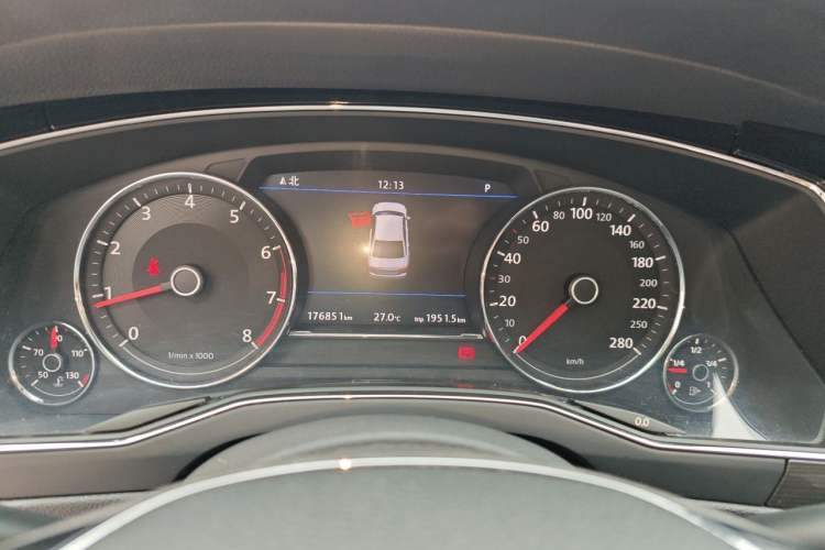 Used Volkswagen Phideon 2018 Revised Version 380TSI Two-Wheel Drive Business Edition Instrument Cluster