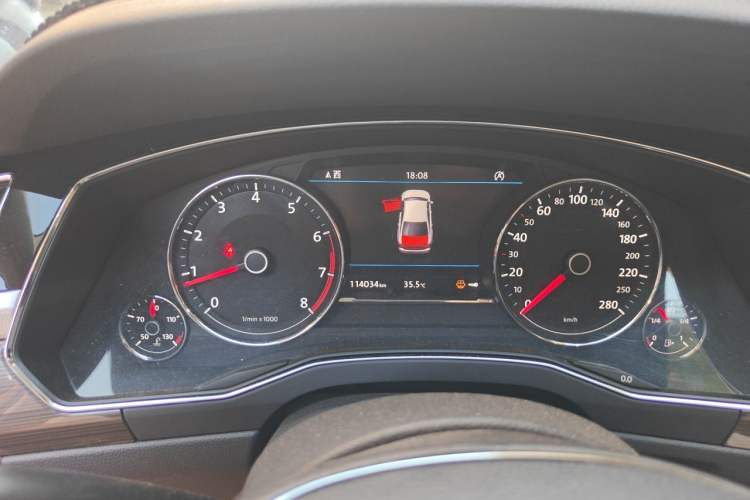 Used Volkswagen Phideon 2018 Revised Version 380TSI Two-Wheel Drive Business Edition Instrument Cluster