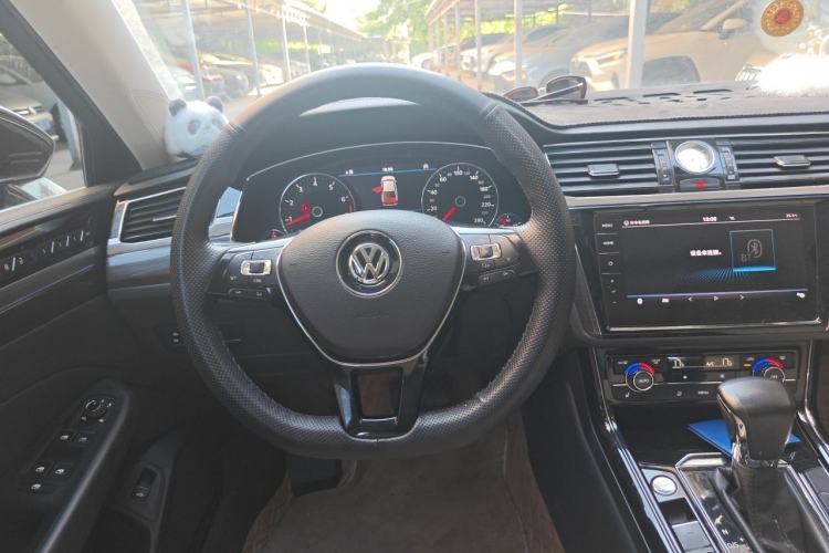 Used Volkswagen Phideon 2018 Revised Version 380TSI Two-Wheel Drive Business Edition Steering Wheel