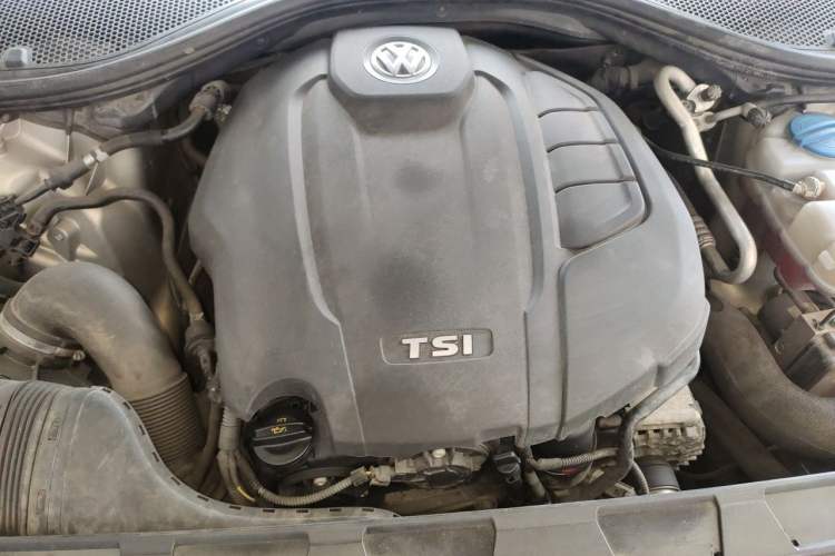 Used Volkswagen Phideon 2018 Revised Version 380TSI Two-Wheel Drive Business Edition Engine Bay