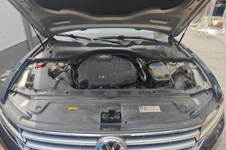 Used Volkswagen Phideon 2018 380TSI Two-Wheel Drive Business Edition Engine Bay