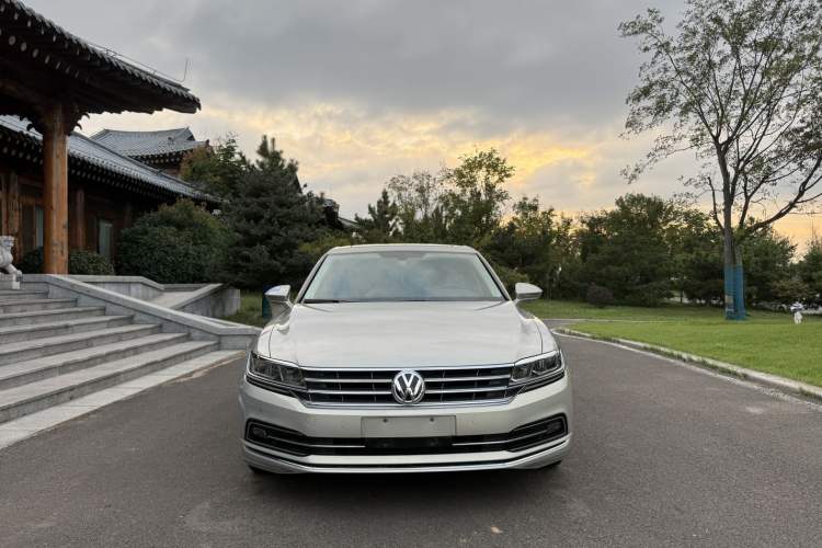 Used Volkswagen Phideon 2018 Revised Version 380TSI Two-Wheel Drive Business Edition Exterior 1
