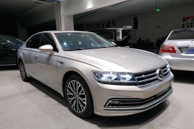 Used Volkswagen Phideon 2018 Revised Version 380TSI Two-Wheel Drive Business Edition Exterior 1