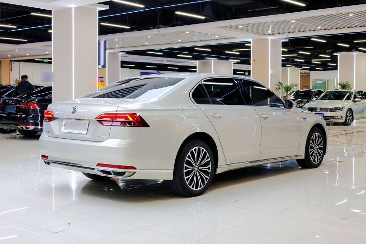 Used Volkswagen Phideon 2018 Revised Version 380TSI Two-Wheel Drive Business Edition Exterior 10