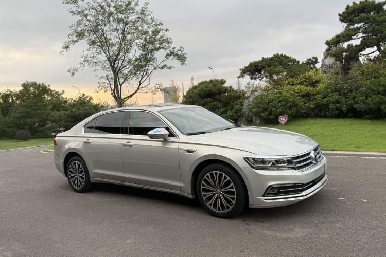 Used Volkswagen Phideon 2018 Revised Version 380TSI Two-Wheel Drive Business Edition Exterior 2