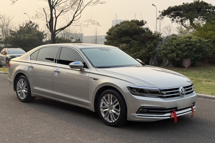 Used Volkswagen Phideon 2018 Revised Version 480 V6 Four-Wheel Drive Flagship Edition Exterior 2