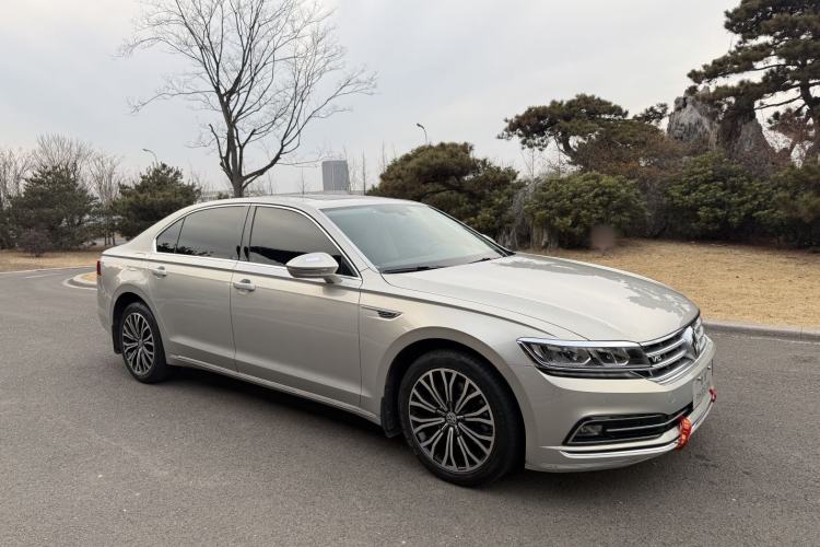 Used Volkswagen Phideon 2018 Revised Version 380TSI Two-Wheel Drive Business Edition Exterior 2