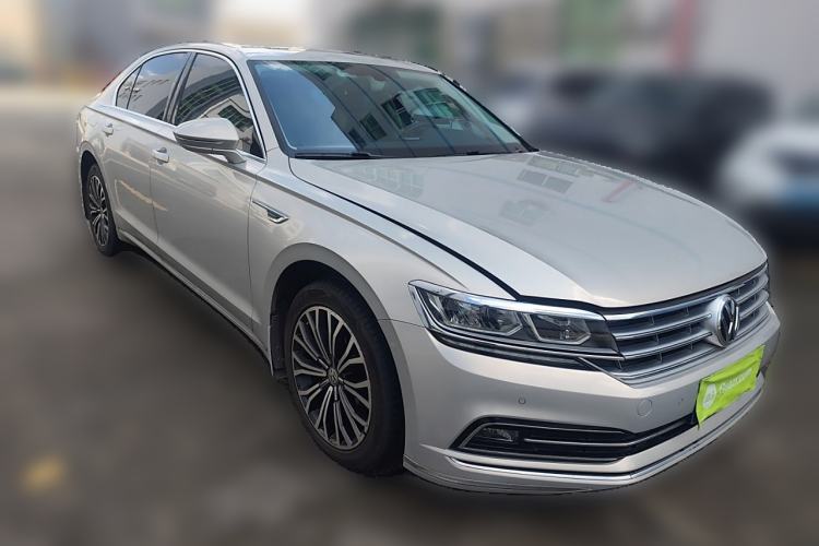 Used Volkswagen Phideon 2018 Revised Version 380TSI Two-Wheel Drive Business Edition Exterior 2
