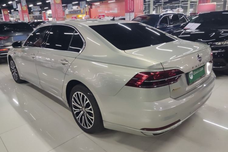 Used Volkswagen Phideon 2018 Revised Version 380TSI Two-Wheel Drive Business Edition Exterior 2