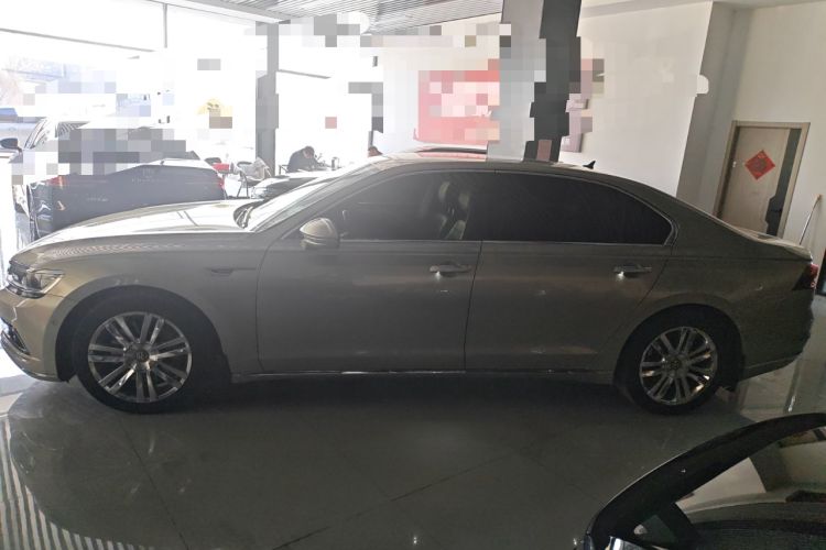 Used Volkswagen Phideon 2018 Revised Version 480 V6 Four-Wheel Drive Luxury Flagship Edition Exterior 3