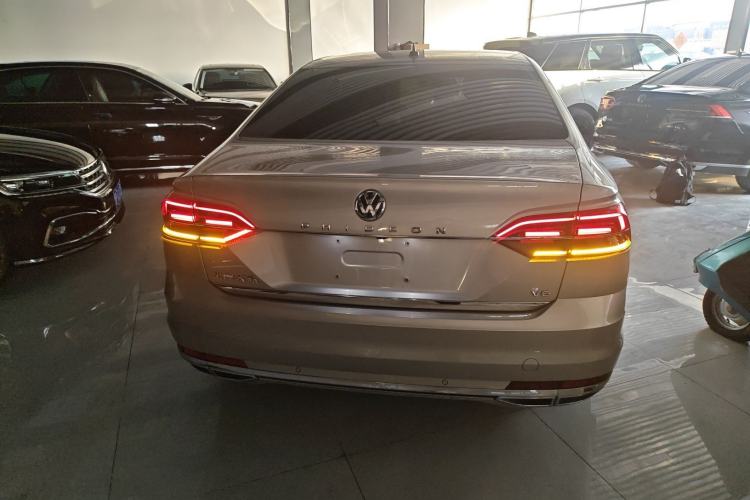 Used Volkswagen Phideon 2018 Revised Version 480 V6 Four-Wheel Drive Luxury Flagship Edition Exterior 4