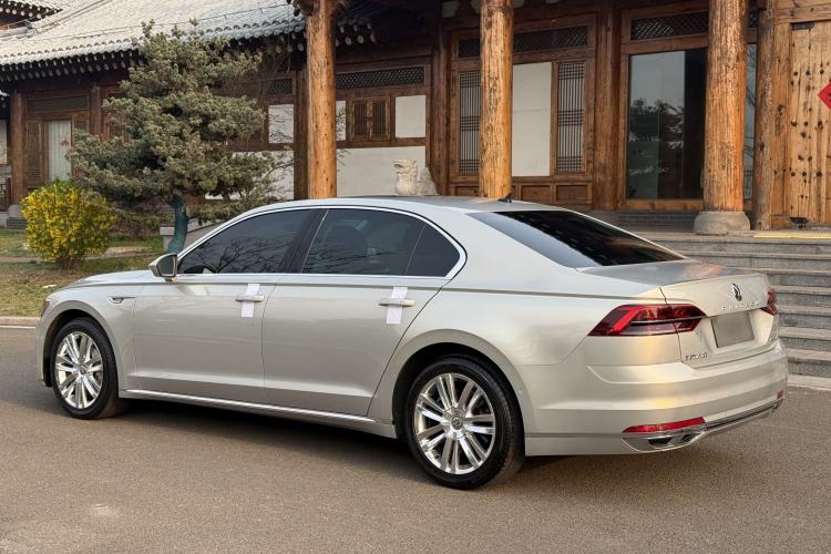 Used Volkswagen Phideon 2018 Revised Version 480 V6 Four-Wheel Drive Flagship Edition Exterior 5