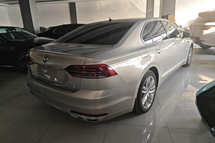 Used Volkswagen Phideon 2018 Revised Version 480 V6 Four-Wheel Drive Luxury Flagship Edition Exterior 5
