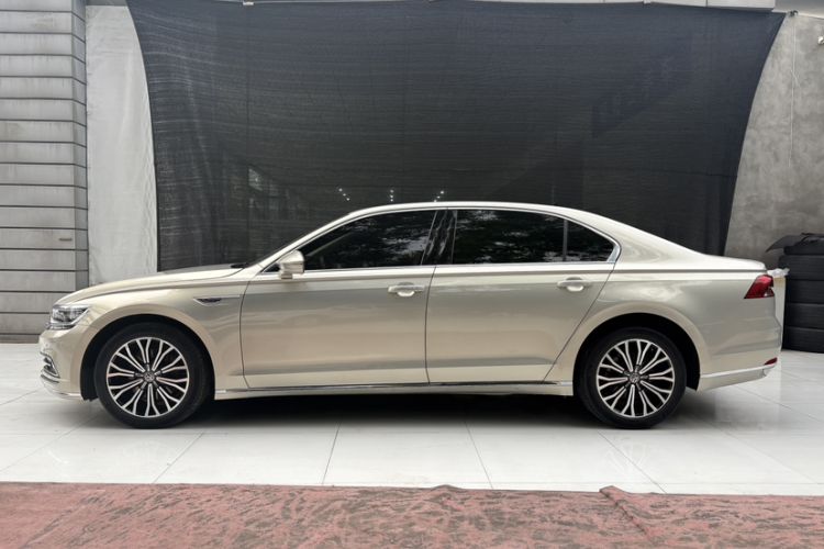 Used Volkswagen Phideon 2018 Revised Version 380TSI Two-Wheel Drive Business Edition Exterior 6