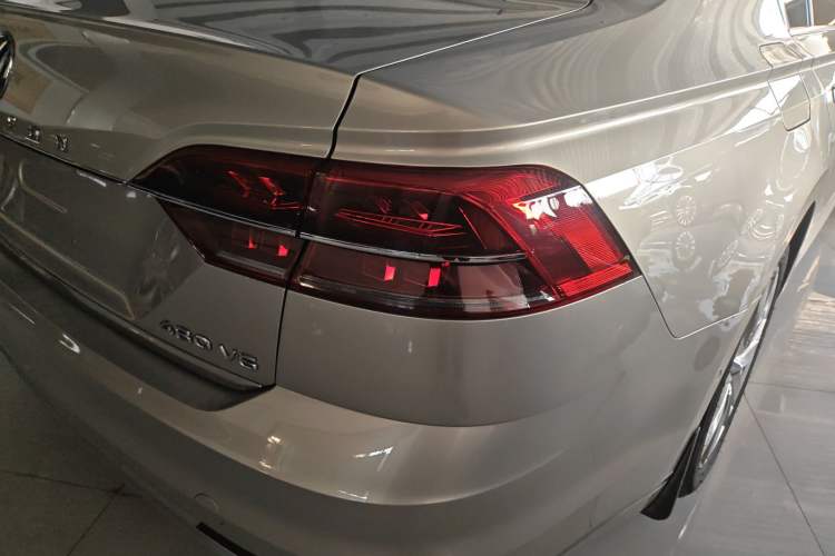 Used Volkswagen Phideon 2018 Revised Version 480 V6 Four-Wheel Drive Luxury Flagship Edition Exterior 6