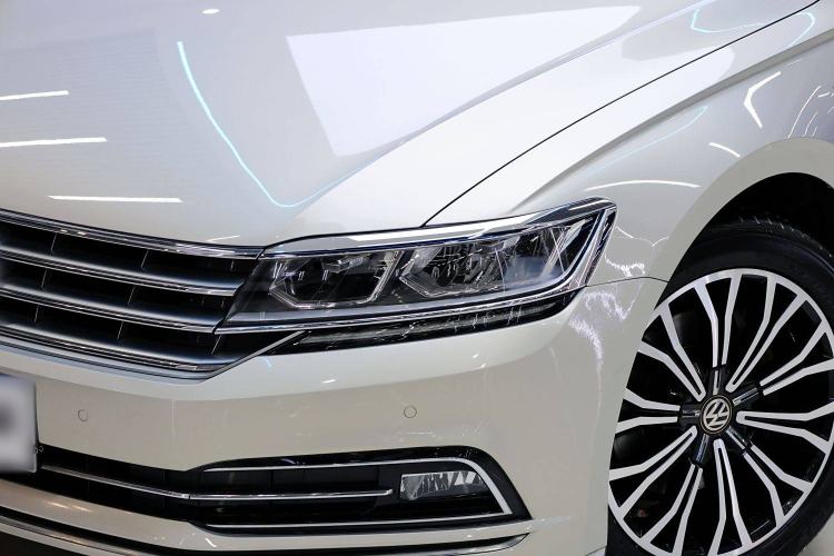 Used Volkswagen Phideon 2018 Revised Version 380TSI Two-Wheel Drive Business Edition Exterior 7