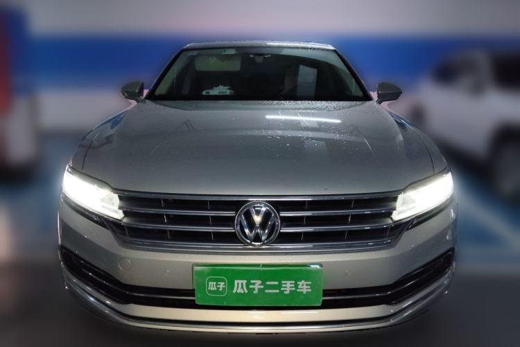 Used Volkswagen Phideon 2018 Revised Version 380TSI Two-Wheel Drive Business Edition Front