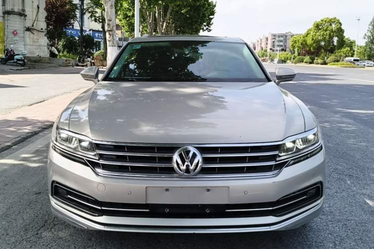Used Volkswagen Phideon 2018 Revised Version 380TSI Two-Wheel Drive Business Edition Front