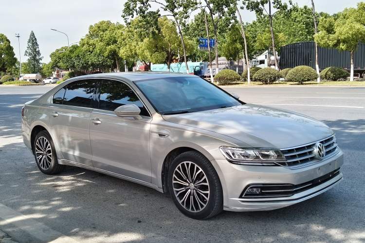 Used Volkswagen Phideon 2018 Revised Version 380TSI Two-Wheel Drive Business Edition Front Right 45 Deg