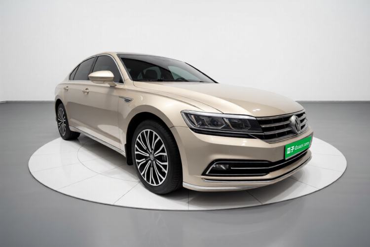 Used Volkswagen Phideon 2018 Revised Version 380TSI Two-Wheel Drive Business Edition Front Right 45 Deg