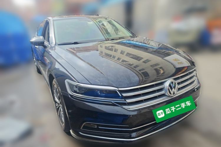 Used Volkswagen Phideon 2018 380TSI Two-Wheel Drive Business Edition Front Right 45 Deg