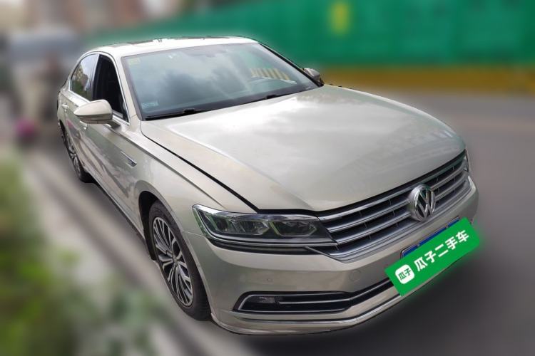 Used Volkswagen Phideon 2018 Revised Version 380TSI Two-Wheel Drive Business Edition Front Right 45 Deg