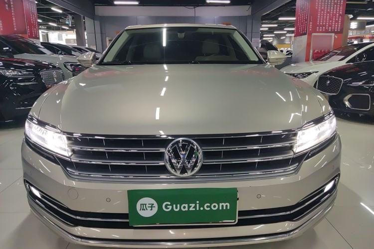 Used Volkswagen Phideon 2018 Revised Version 380TSI Two-Wheel Drive Business Edition Front