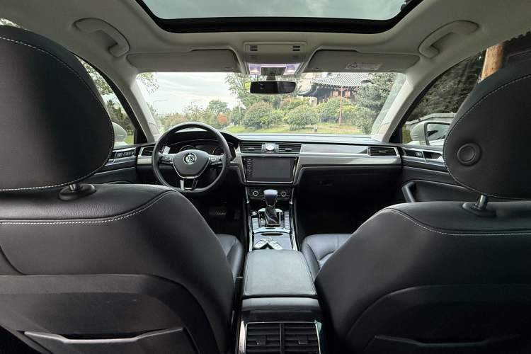 Used Volkswagen Phideon 2018 Revised Version 380TSI Two-Wheel Drive Business Edition Headliner