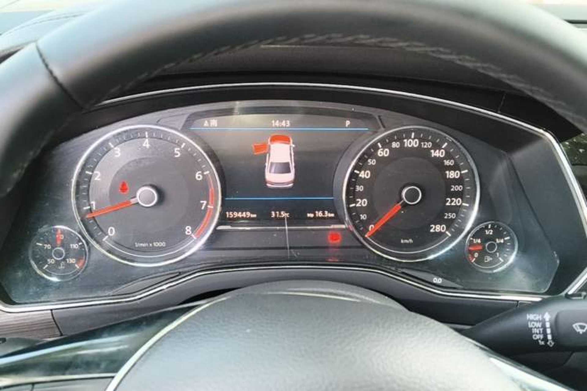 Used Volkswagen Phideon 2018 Revised Version 380TSI Two-Wheel Drive Business Edition Instrument Cluster