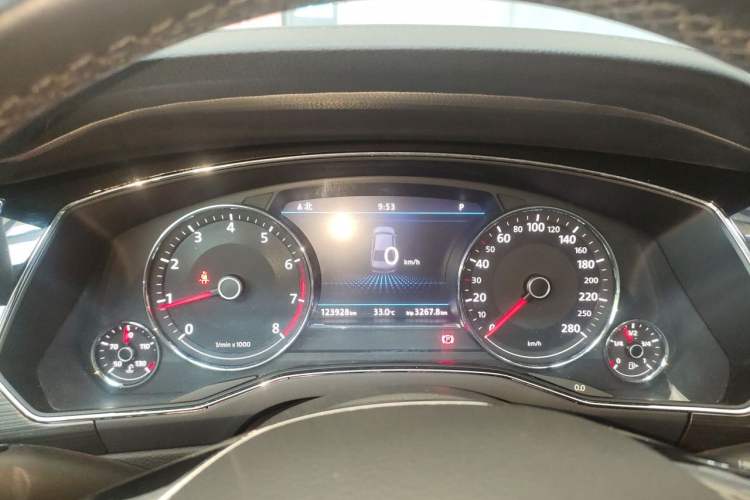 Used Volkswagen Phideon 2018 Revised Version 380TSI Two-Wheel Drive Business Edition Instrument Cluster