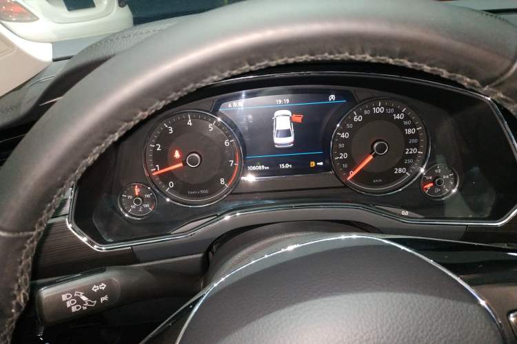 Used Volkswagen Phideon 2018 Revised Version 380TSI Two-Wheel Drive Business Edition Instrument Cluster