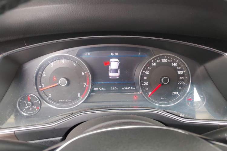 Used Volkswagen Phideon 2018 Revised Version 380TSI Two-Wheel Drive Business Edition Instrument Cluster