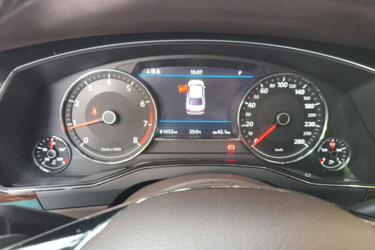 Used Volkswagen Phideon 2018 Revised Version 380TSI Two-Wheel-Drive Flagship Edition Instrument Cluster