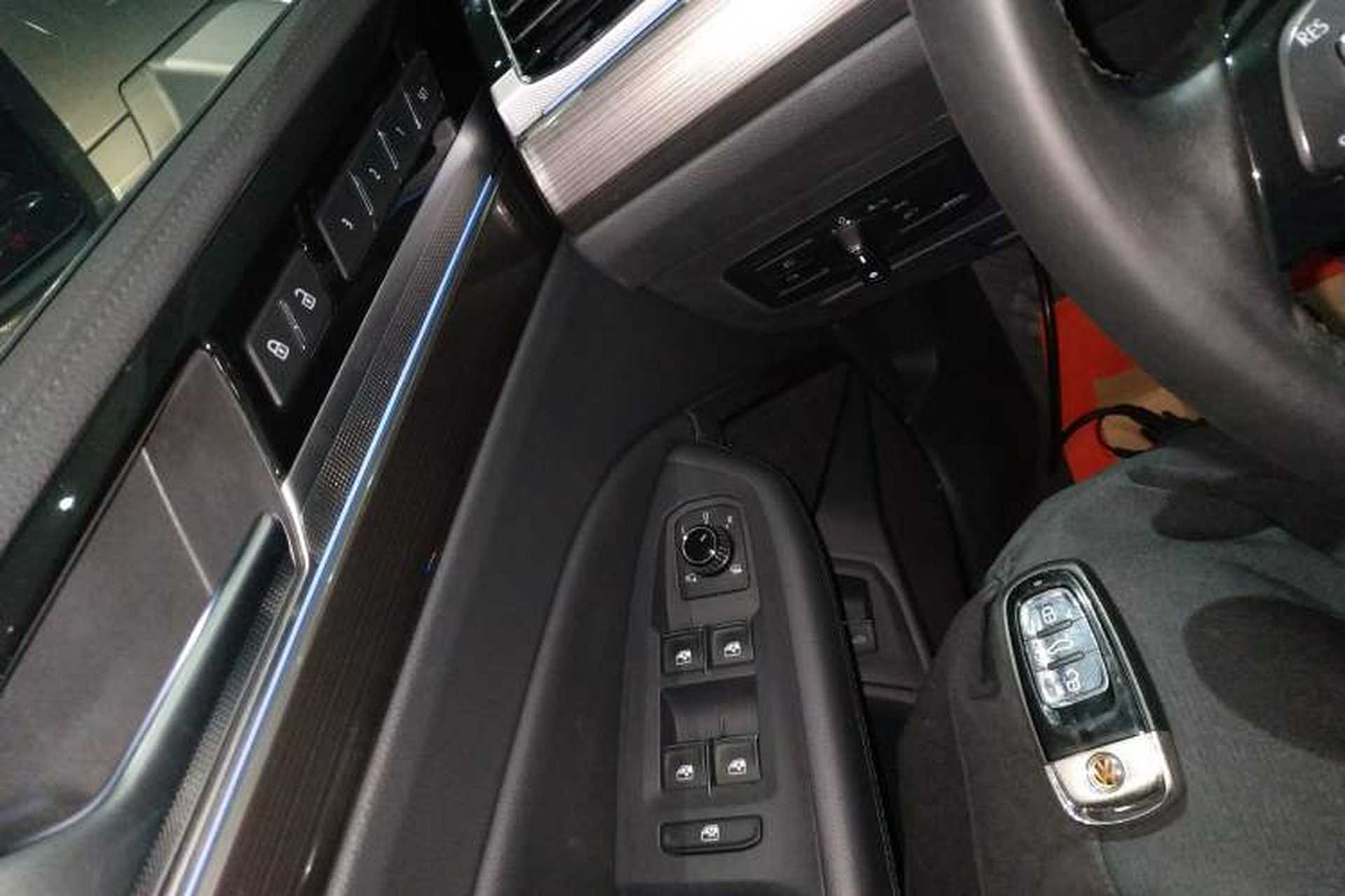 Used Volkswagen Phideon 2018 Revised Version 380TSI Two-Wheel Drive Business Edition Interior 1